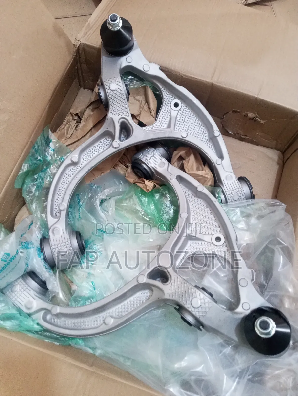 10550. Original Mevotech Ram 1500 and Wagoneer Control Arm From Usa.