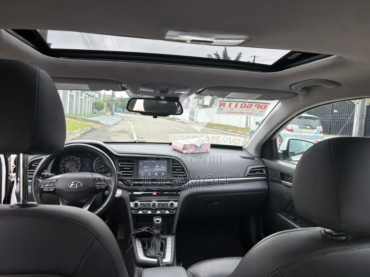 Hyundai Elantra 2019 White