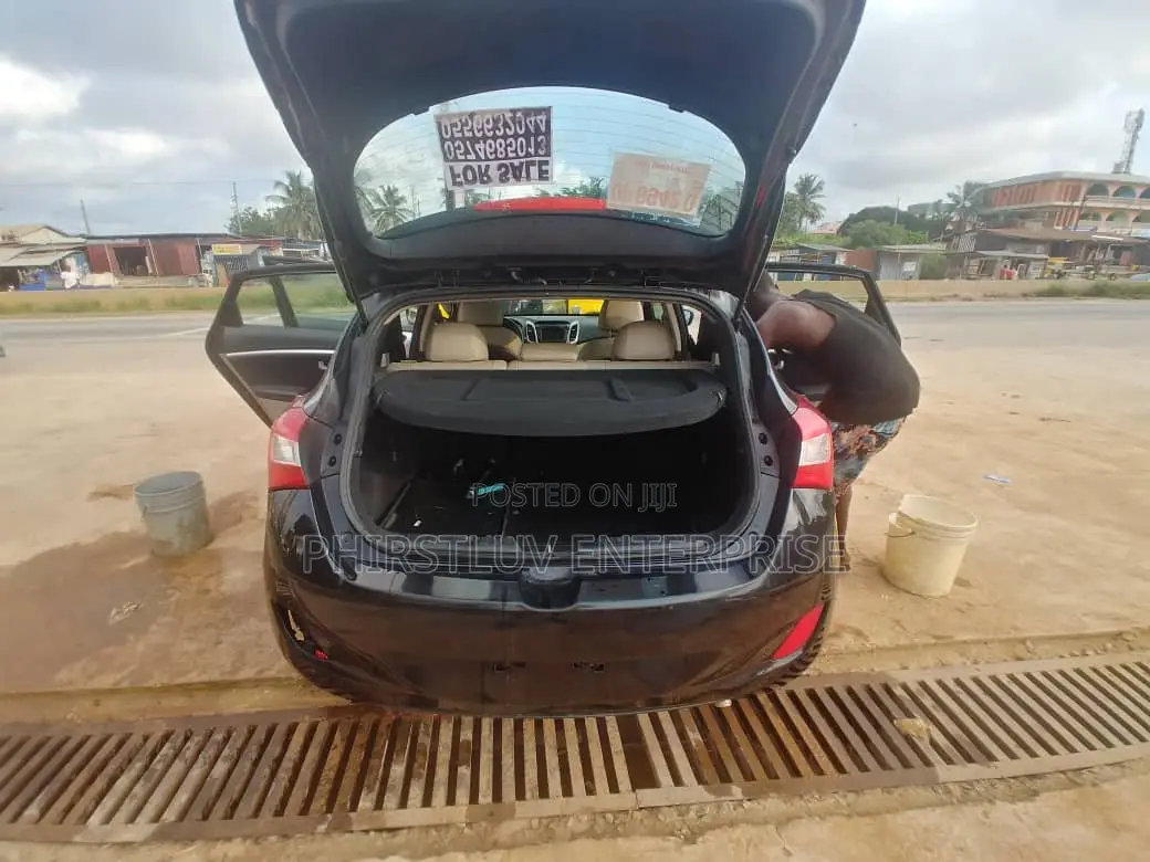Hyundai Elantra 2016 Black