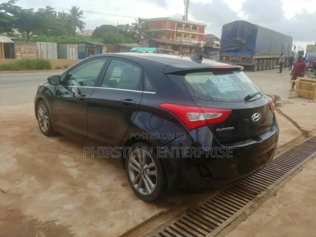 Hyundai Elantra 2016 Black