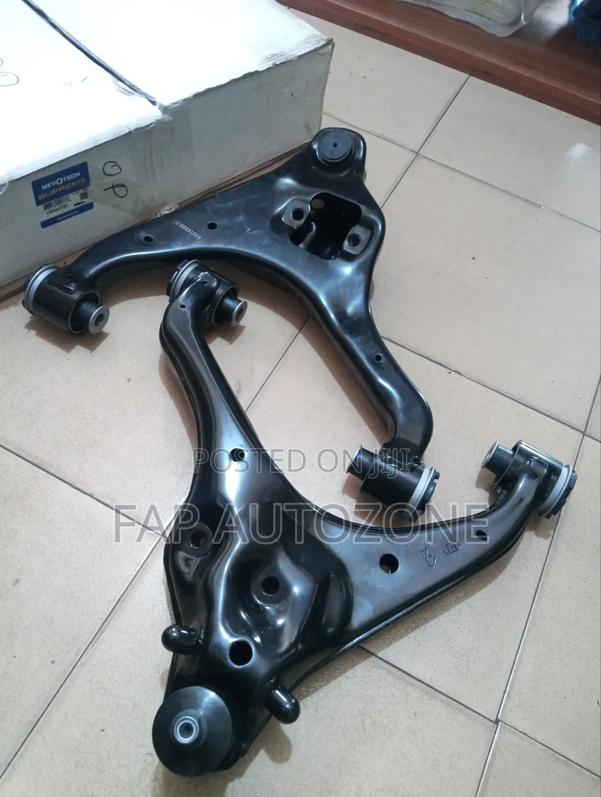 10673. Genuine Ford F150 Complete Control Arm Assembly From USA