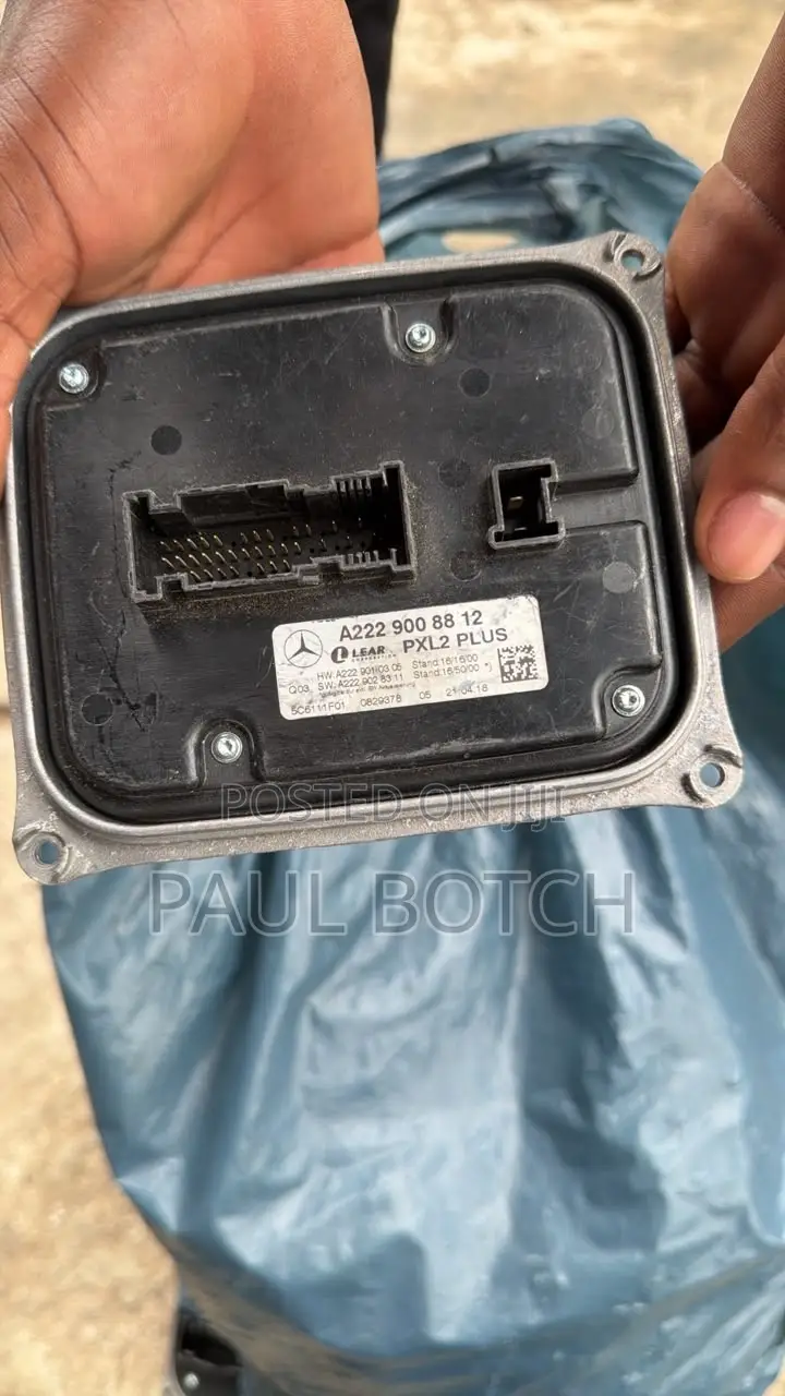 Mercedes-Benz E400 Headlight Charger