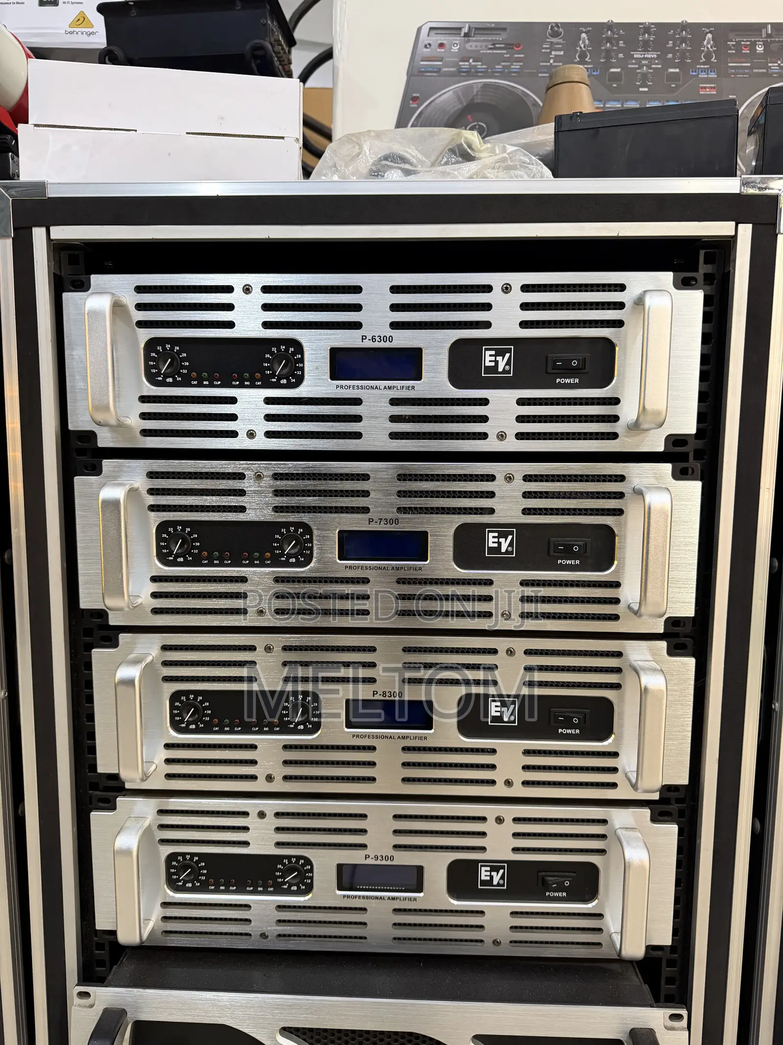 EV P-Series Professional Power Amplifier With Flight Case Rack