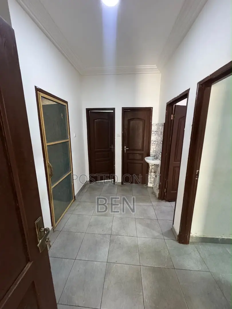 3bdrm Apartment in Kingsby Achimota, Mile 7 for rent
