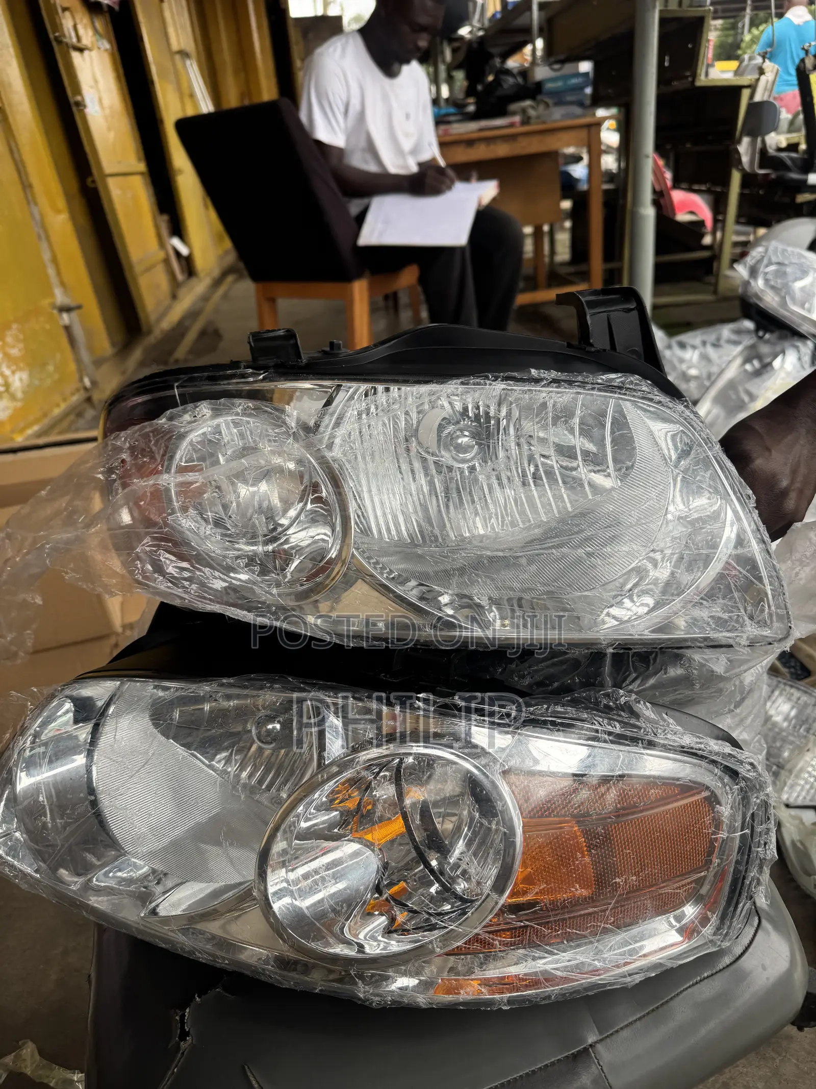 Nissan Sentra 2004,2005 Headlight Pair