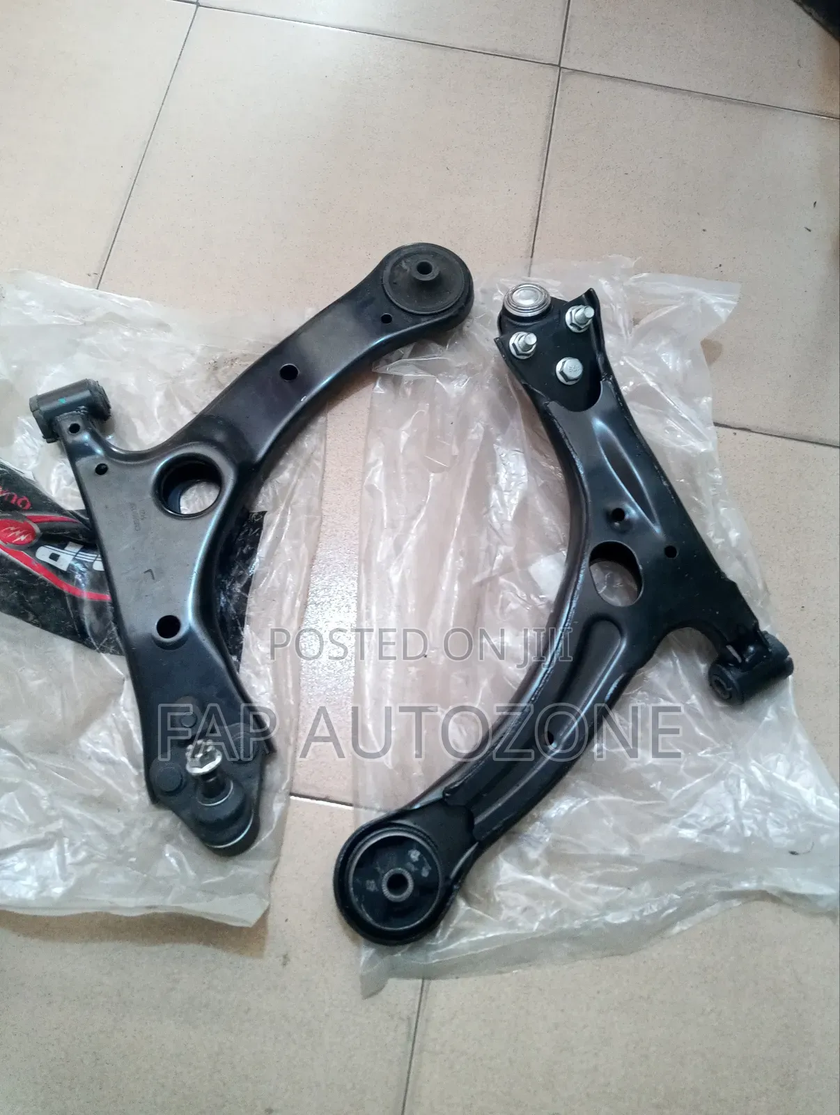 0590. Original Toyota Corolla Control Arm Imported Directly From USA.