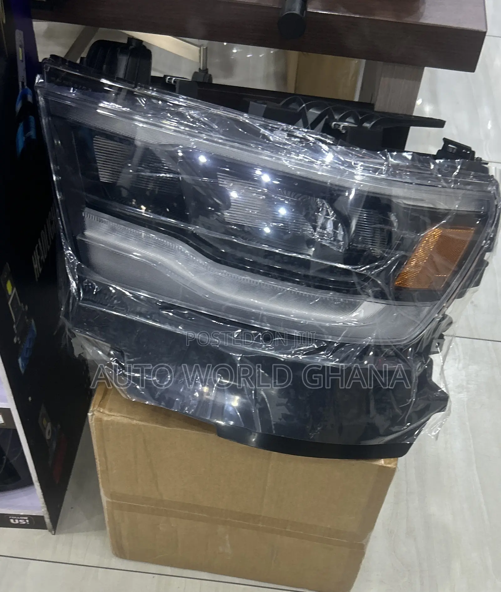 Dodge Ram 1500 Black Edition Headlight