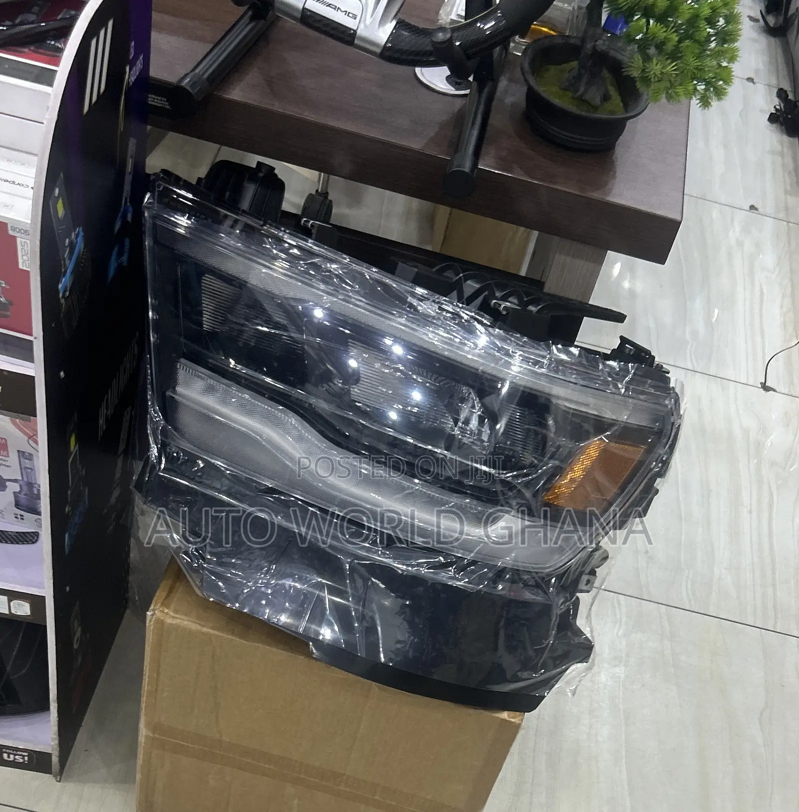 Dodge Ram 1500 Black Edition Headlight