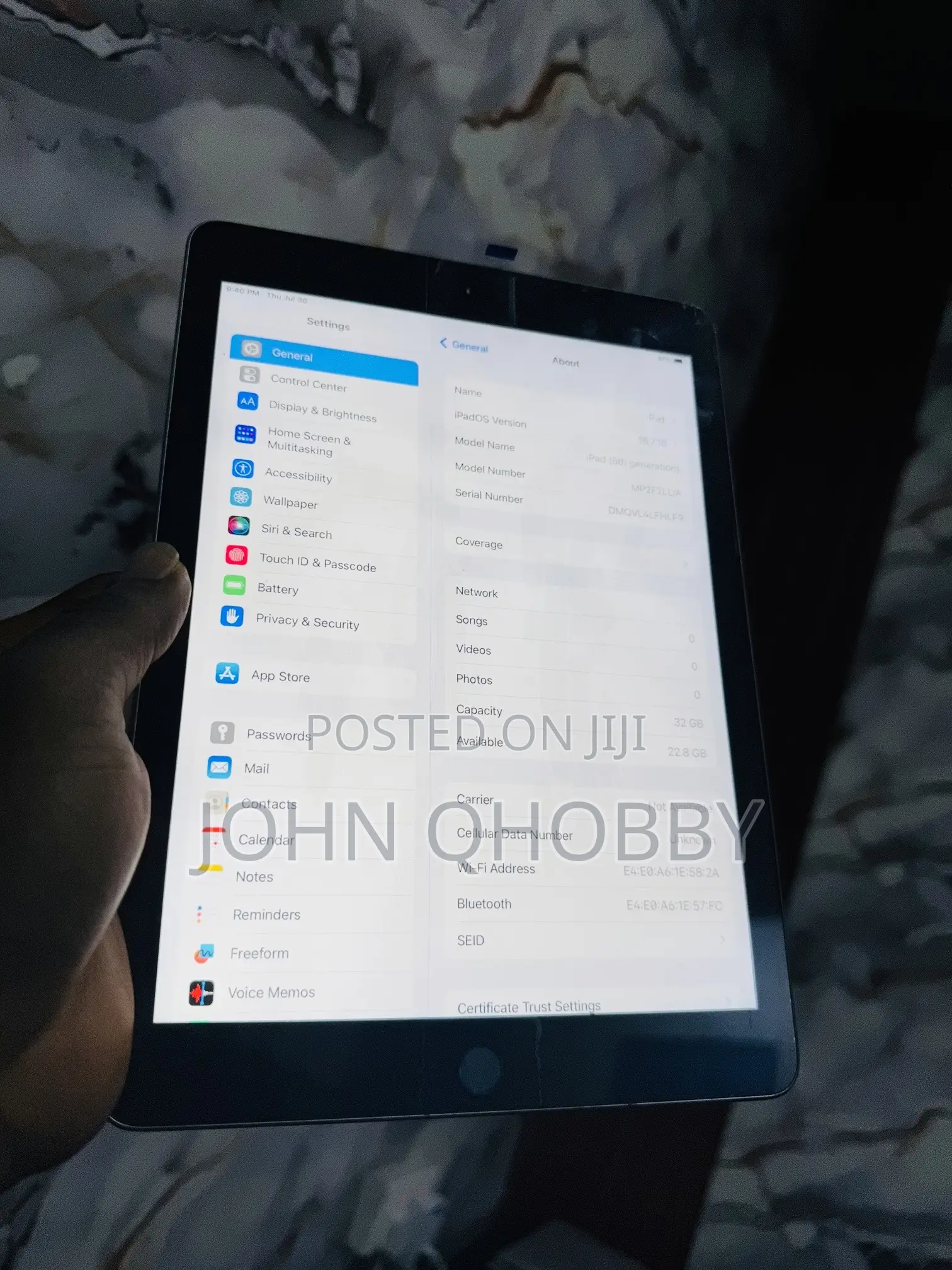 Apple iPad 9.7 32 GB Gray