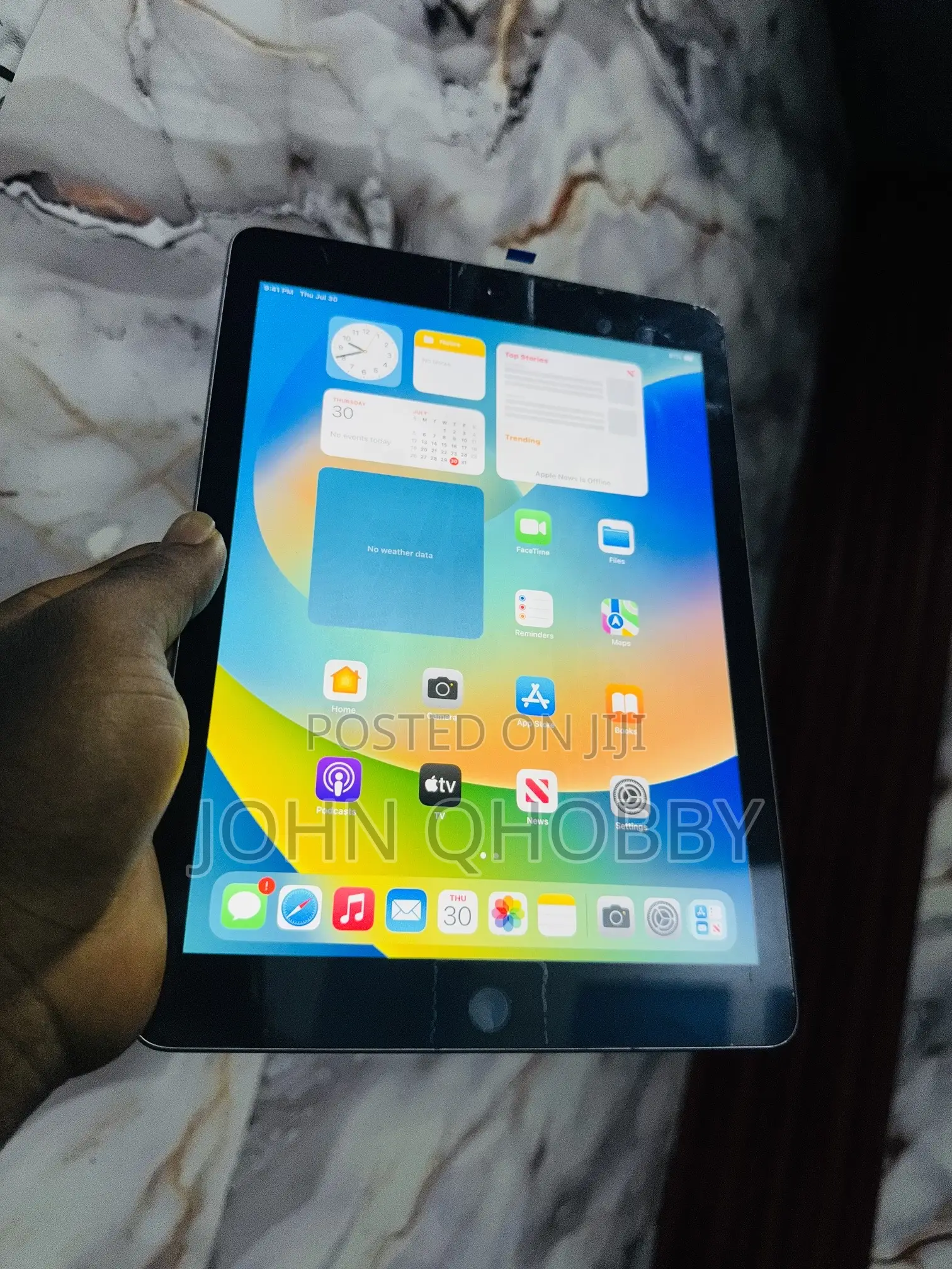 Apple iPad 9.7 32 GB Gray