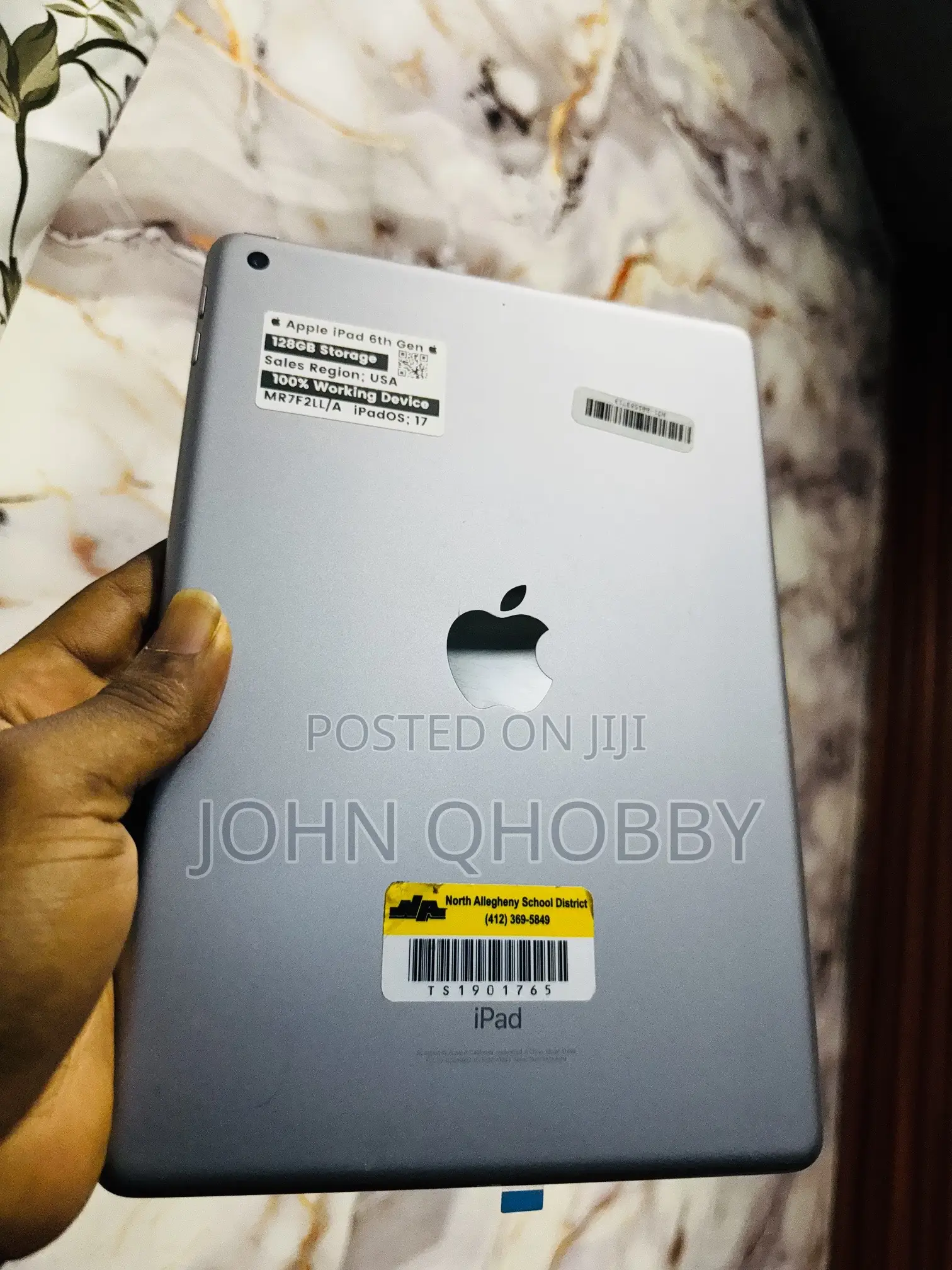 Apple iPad 9.7 128 GB Gray
