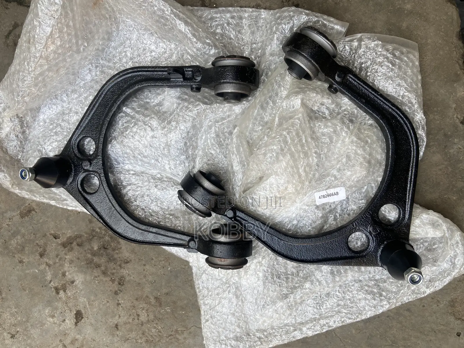 Chrysler 300 2011,2013,2014,2015,2016,2018-2020,2023 Upper Control Arm