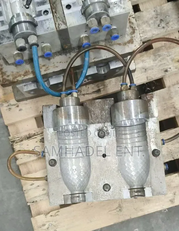 P.E.T,PET Bottle Blowing Moulds