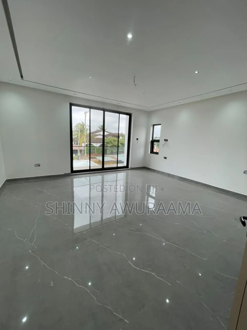 3bdrm House in Ashaley Botwe, School Junction for sale