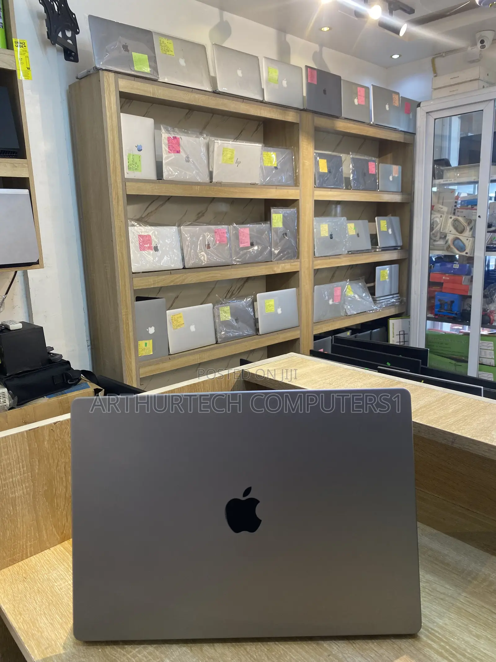 Laptop Apple MacBook Pro 2023 M2 Pro 32GB Apple M2 SSD 1T