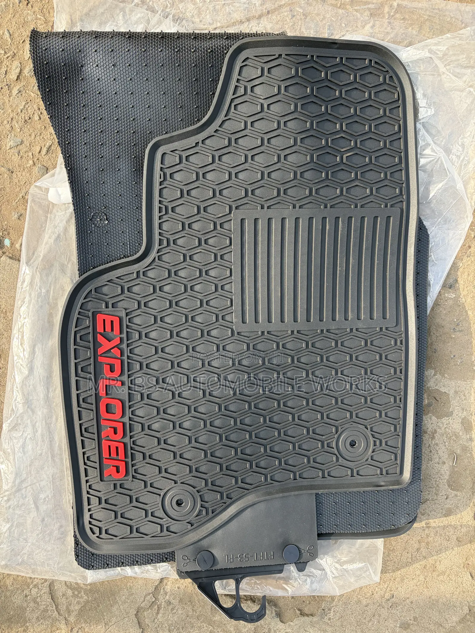 Ford Explorer Floor Mats 7 Seater (Carpets)