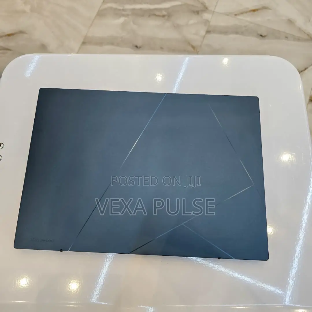 Laptop Asus Zenbook 14 8GB Intel Core i5 SSD 256GB