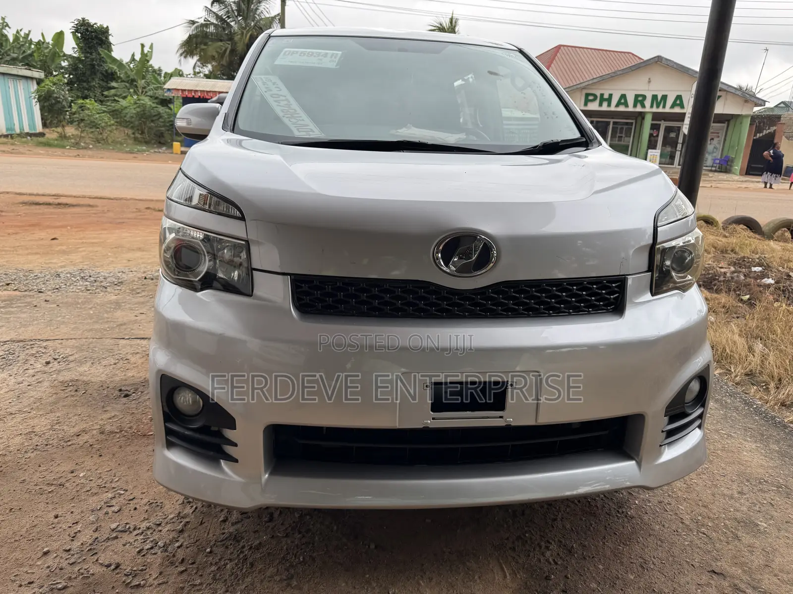 Toyota Voxy 2012 White