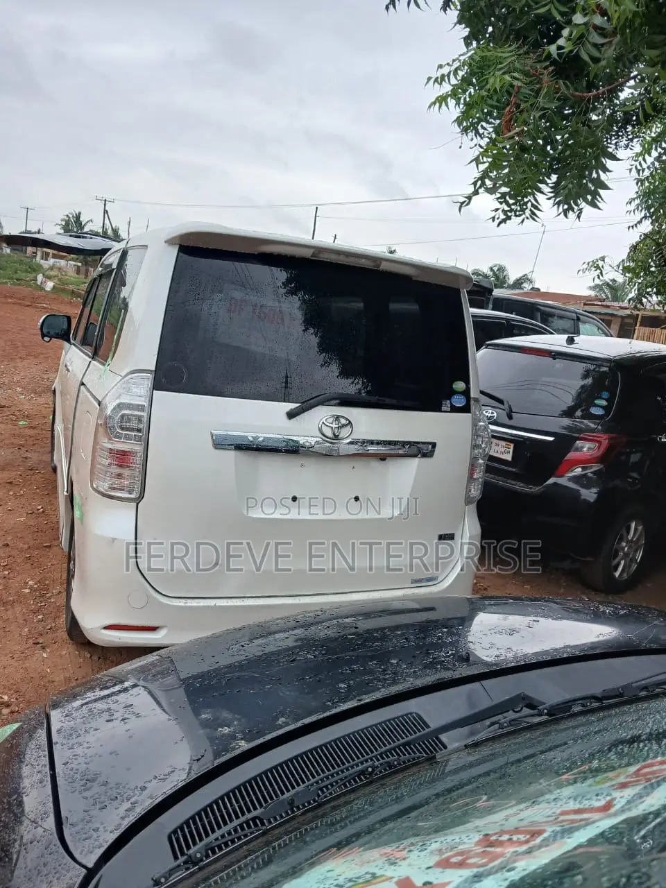 Toyota Voxy 2012 White