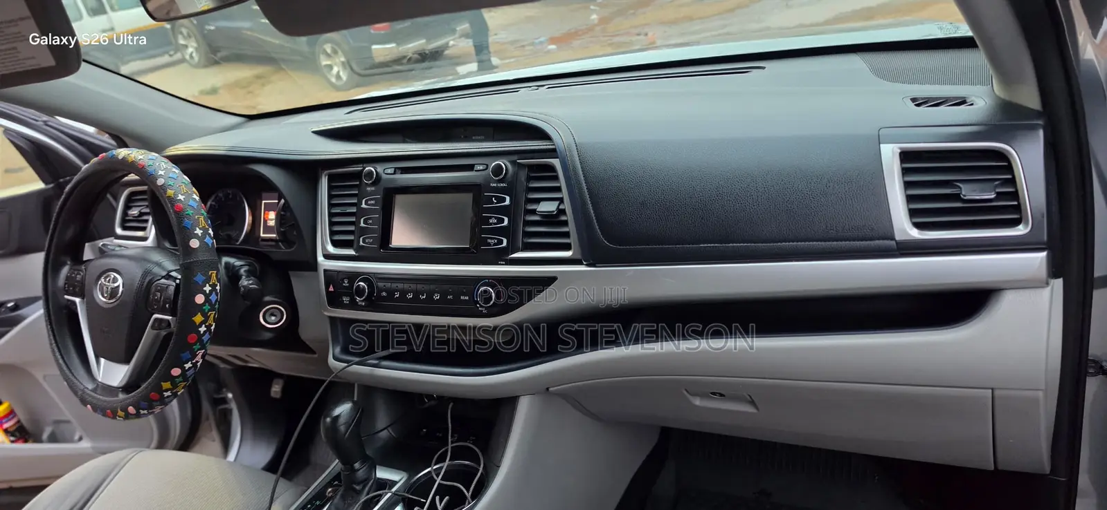 Toyota Highlander LE Plus 2019 Silver