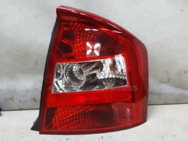 Spectra 5 Tail Light