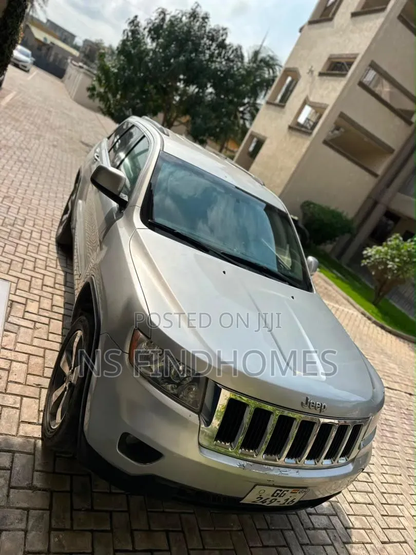 Jeep Cherokee 2012 Gray
