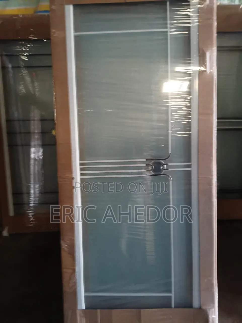 Bathroom Door + Accessories