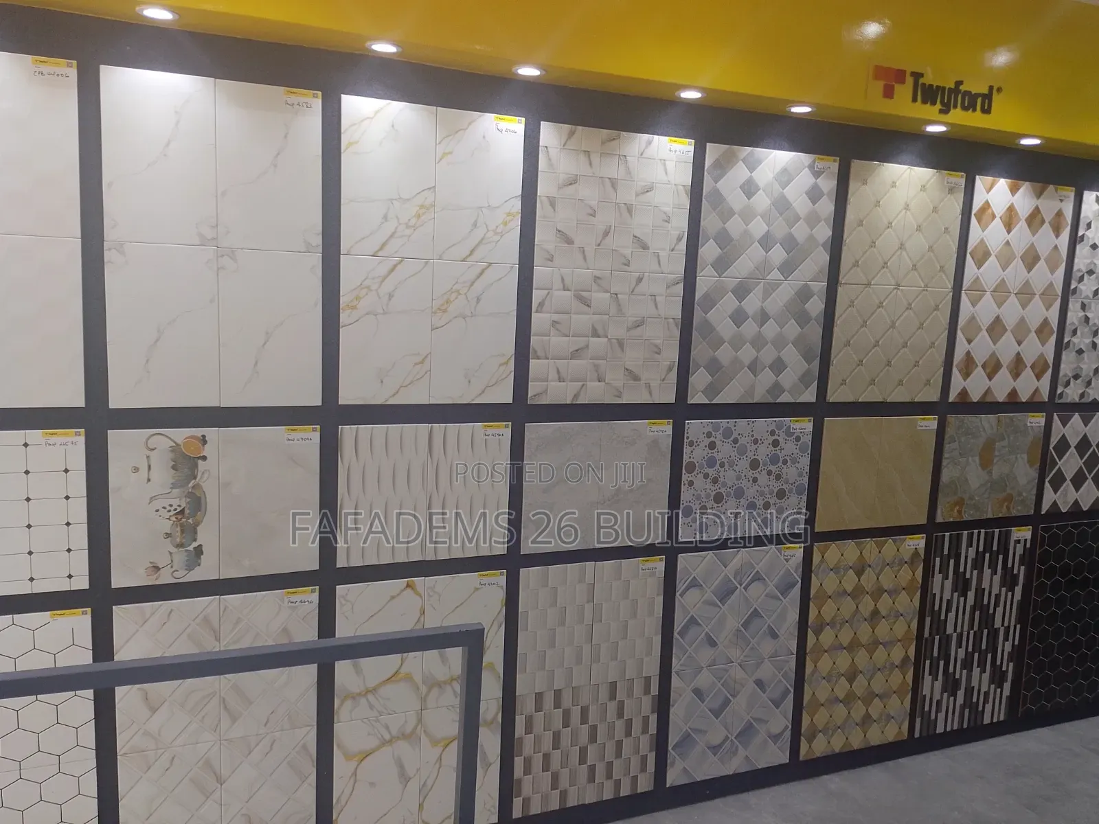 Twyford 25 X 40 Wall