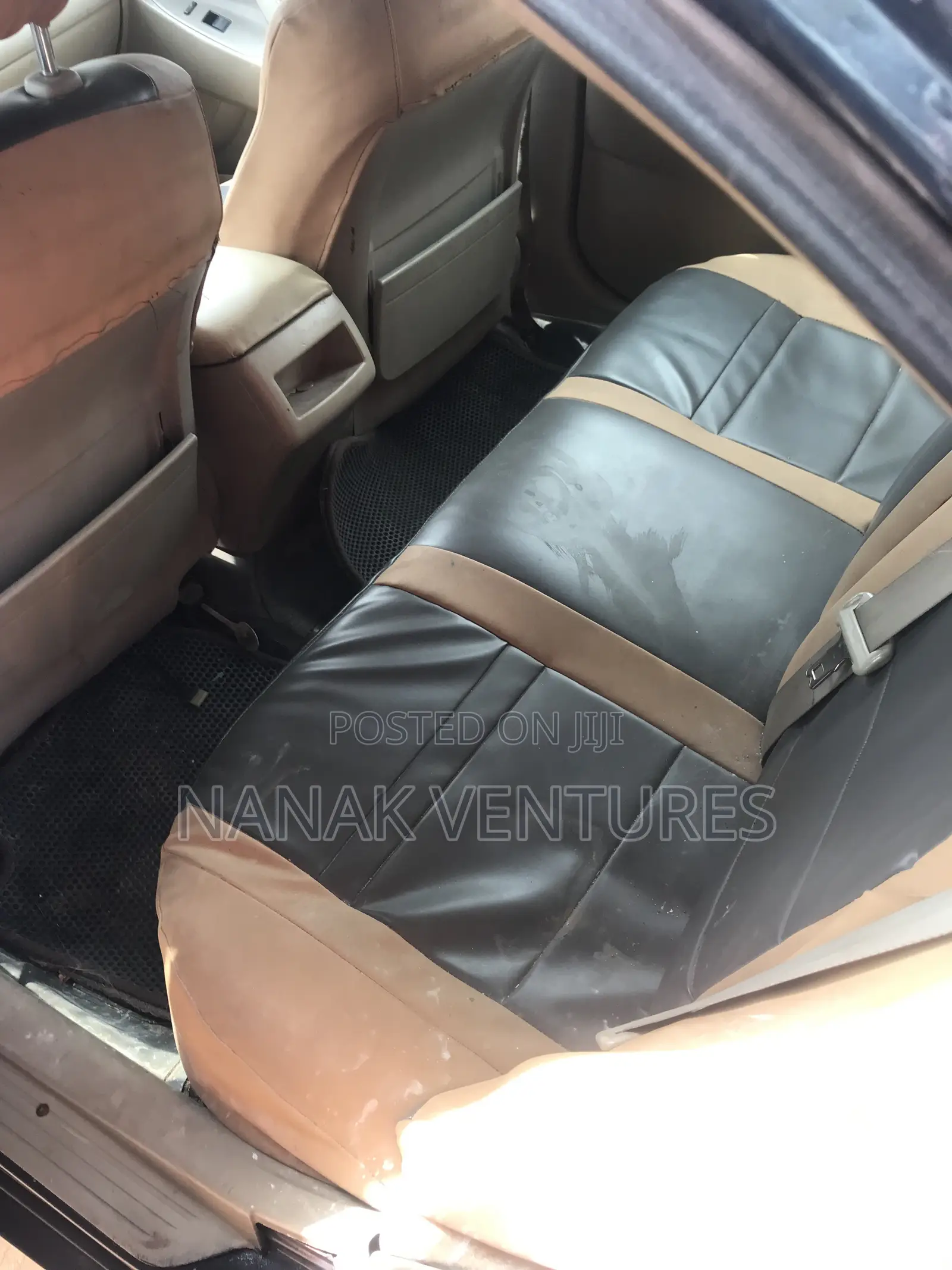 Toyota Camry Base 4dr Sedan (2.5L 4cyl 6M) 2010 Black