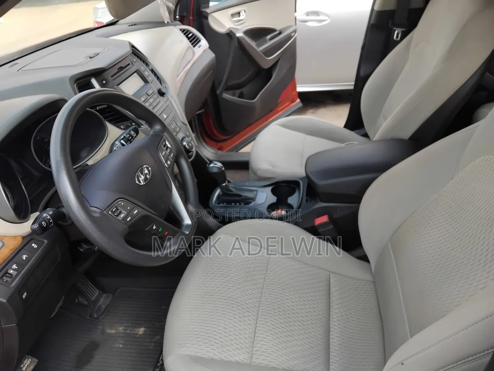 Hyundai Santa Fe 2016 Gold