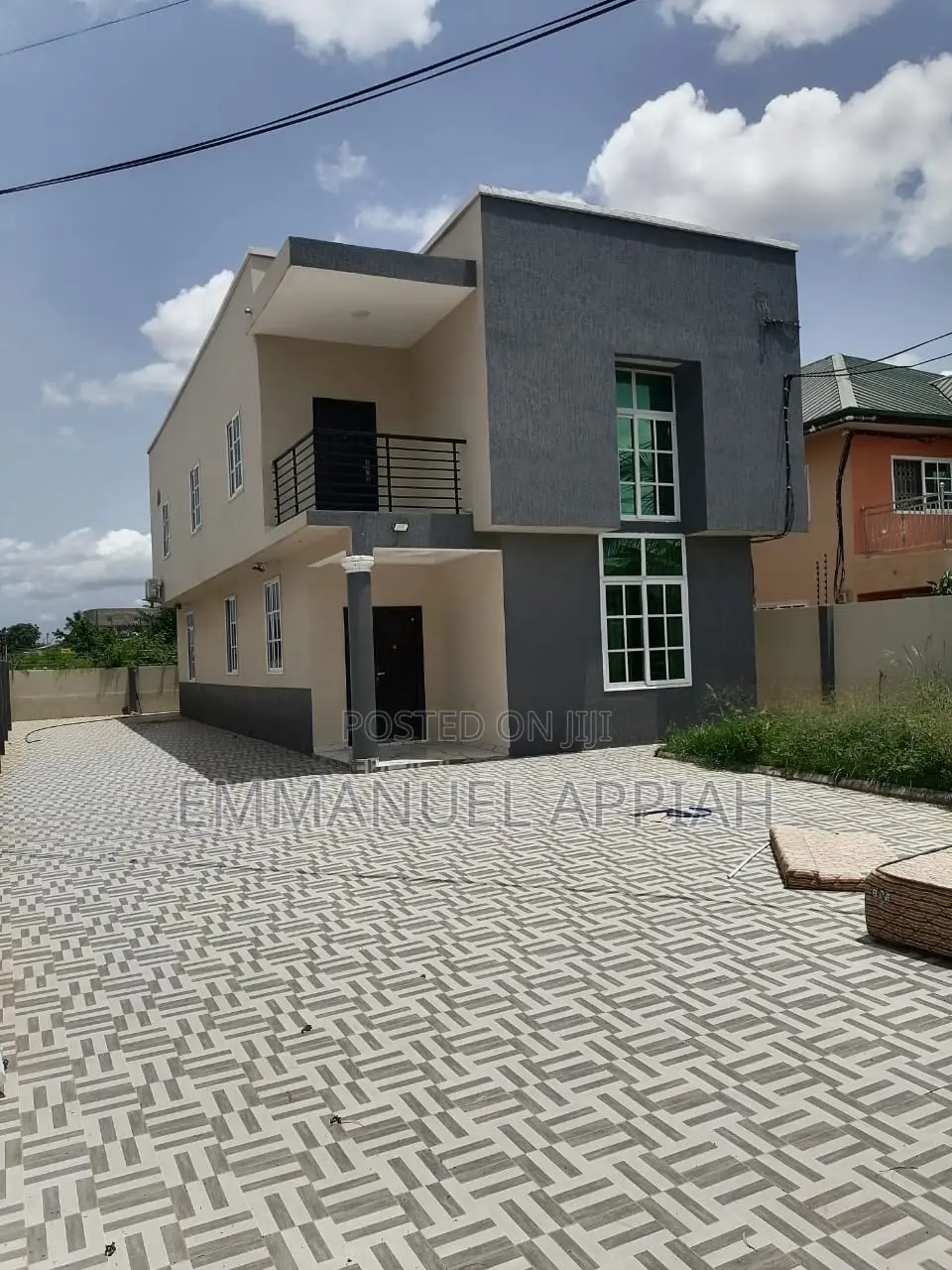 4bdrm Duplex in Ablekuma Odumase for rent