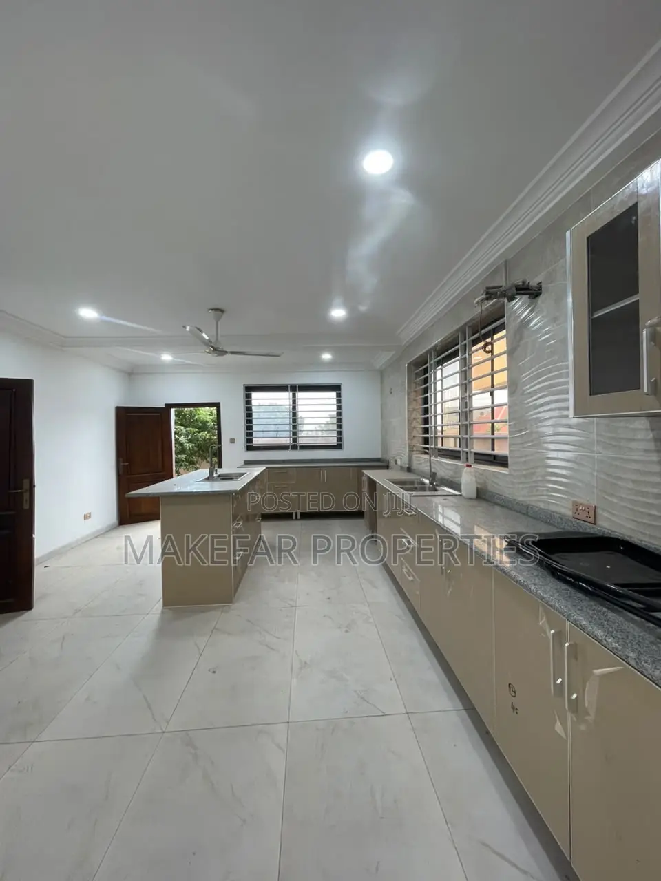 3bdrm House in Ashaley Botwe for sale