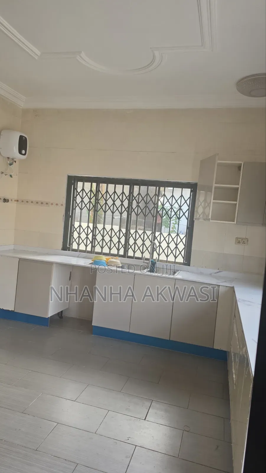 4bdrm House in Community 18, Sakumono for rent