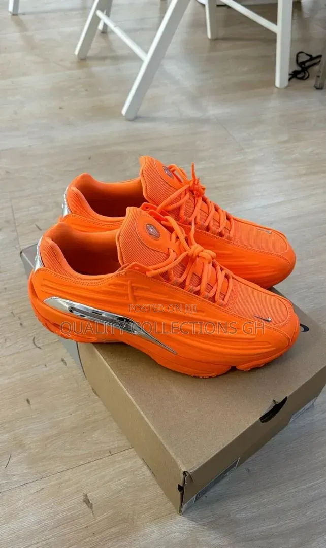 Nocta Step Sneakers