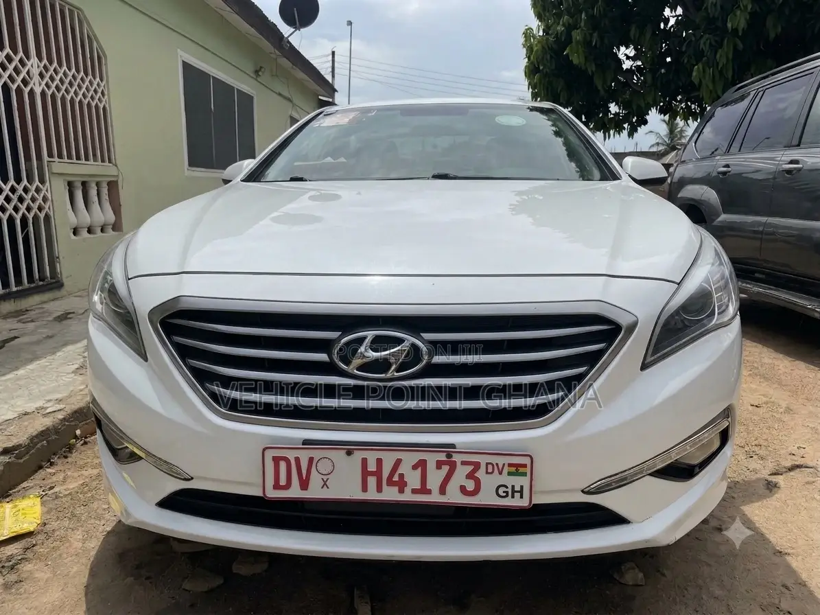 Hyundai Sonata Base Sedan FWD (2.4L 4cyl 6A) 2016 White