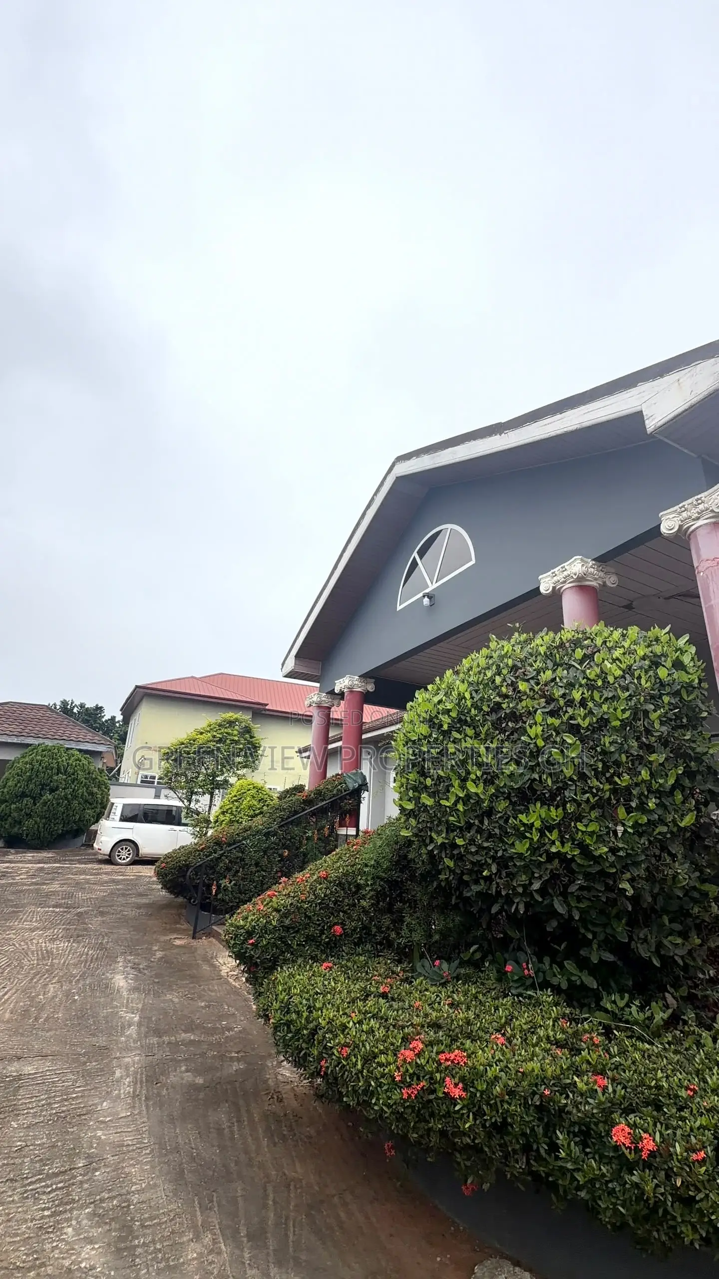 4bdrm House in West Hills Mall Area for rent