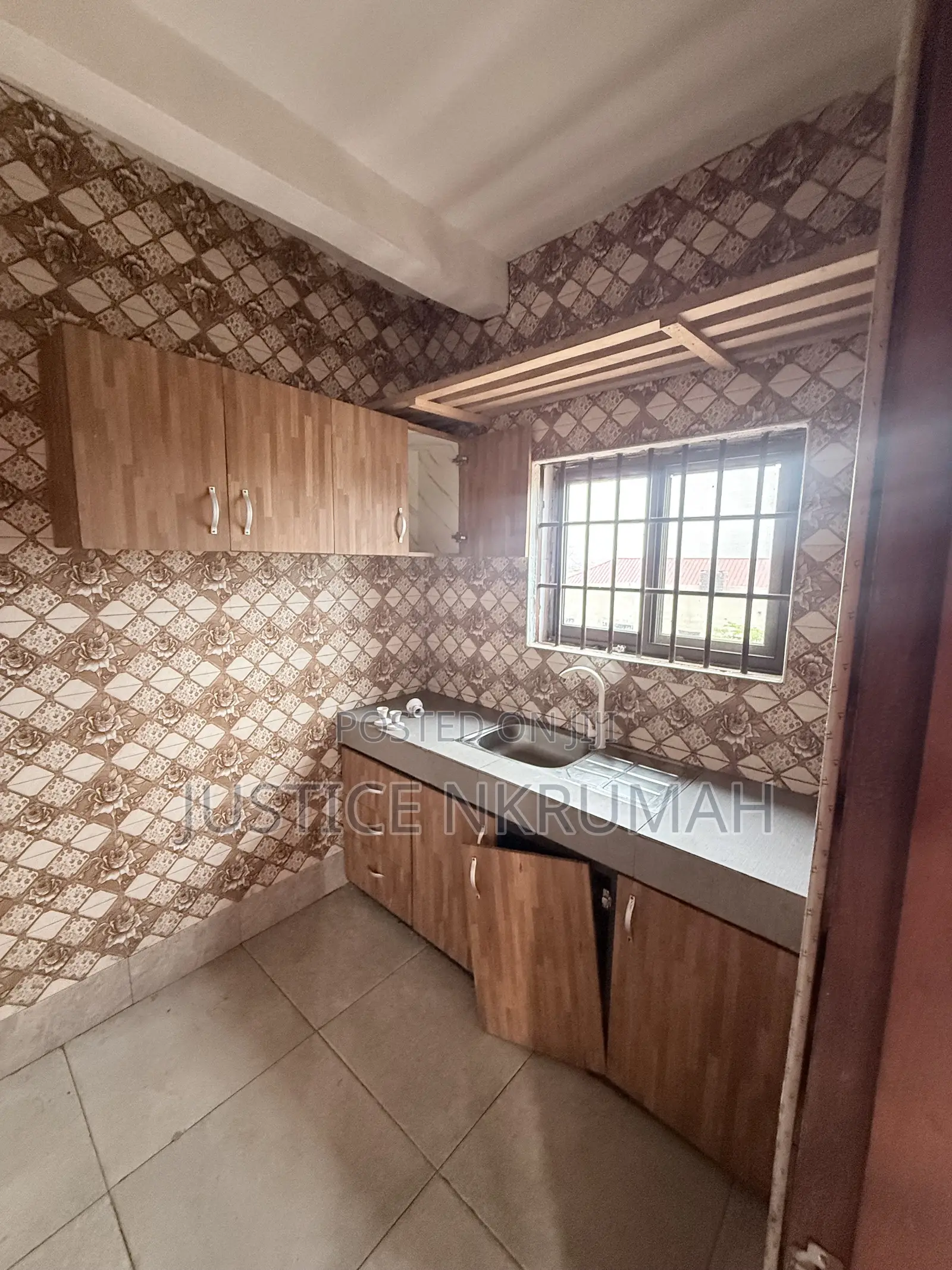 1bdrm Apartment in Old Barrier for rent