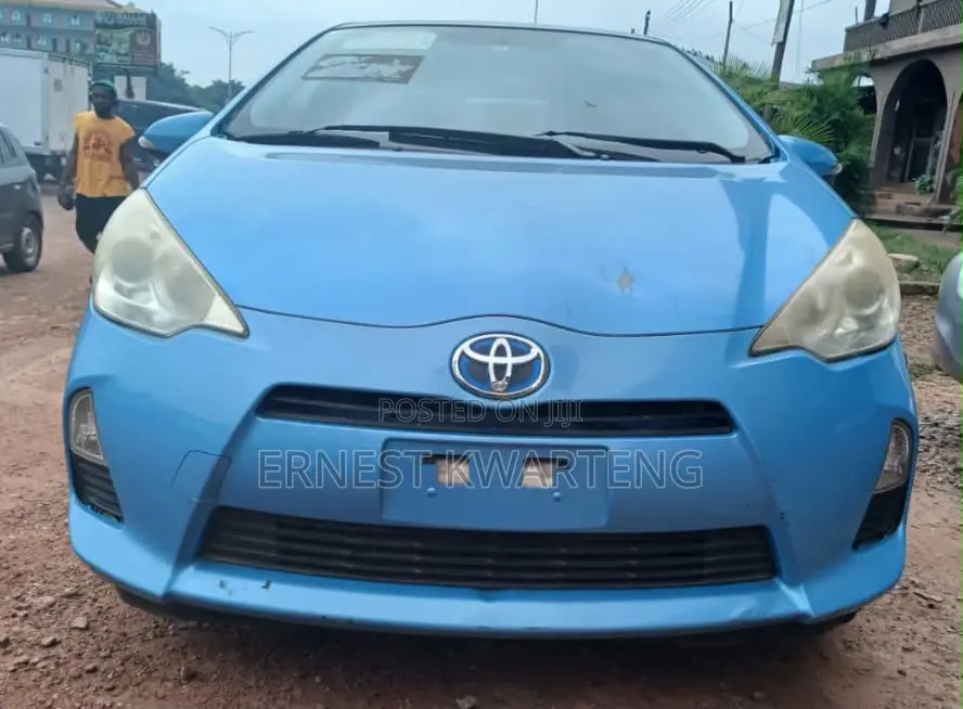 Toyota Aqua 2013 Blue