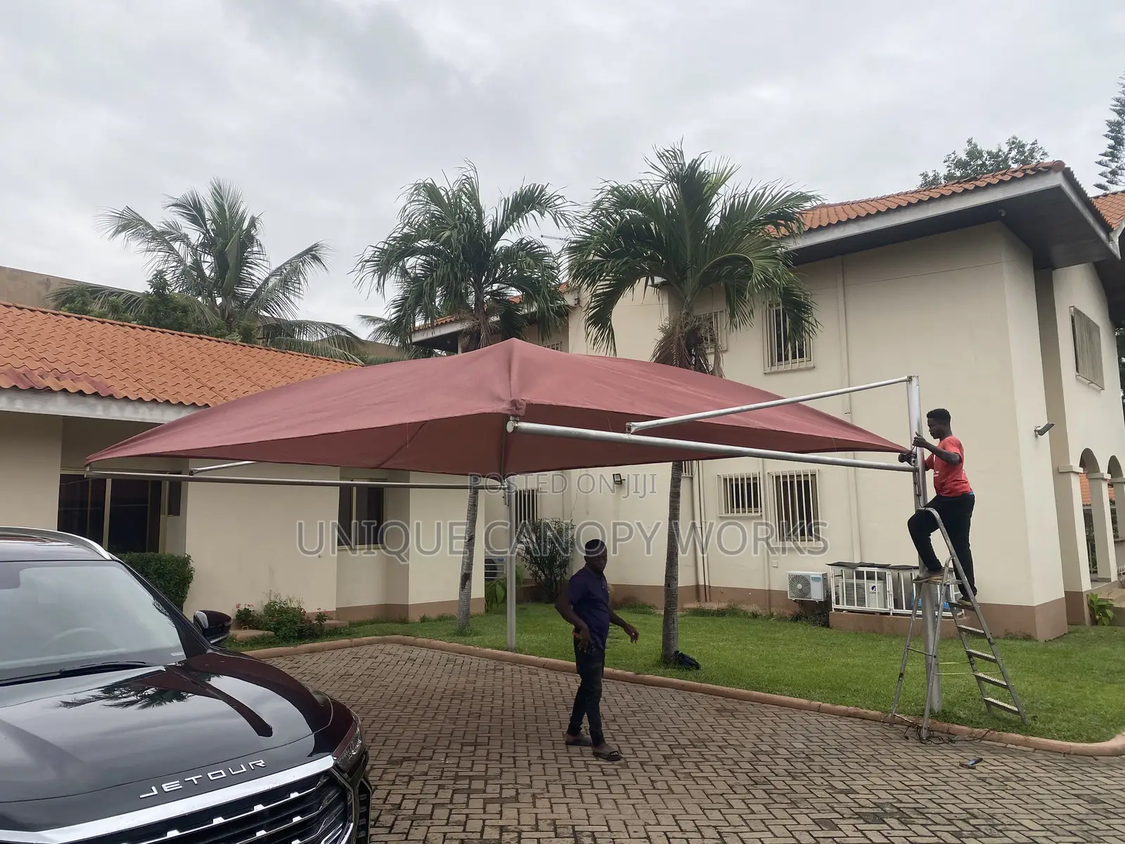 Canopy for Cars Under Hush Weather