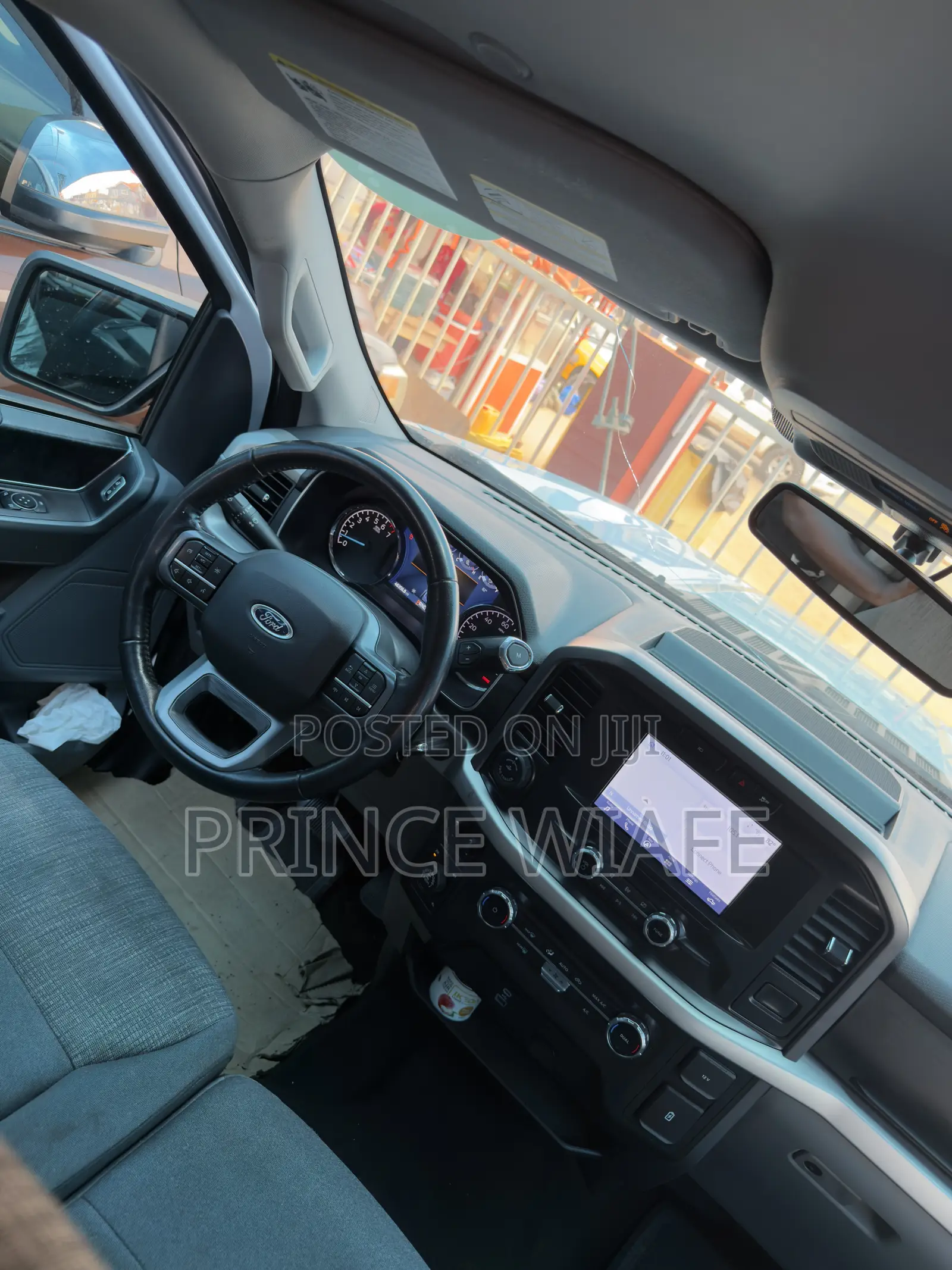 Ford F-150 XLT 2022 White