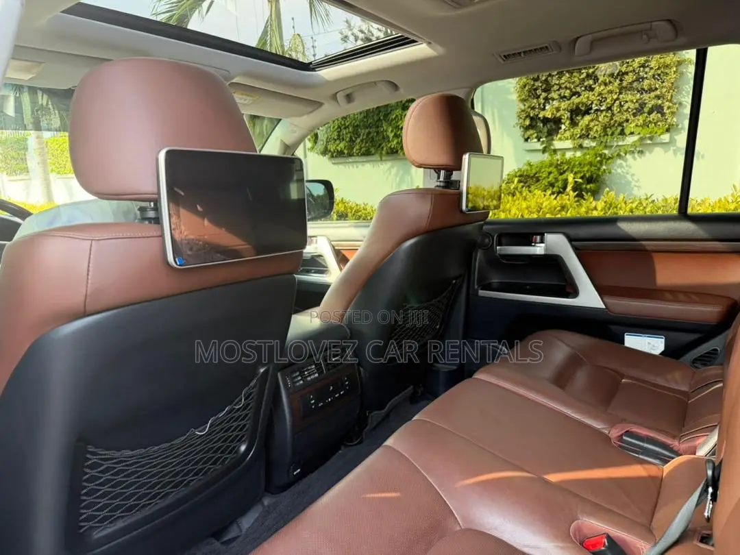 V8 Car Rentals