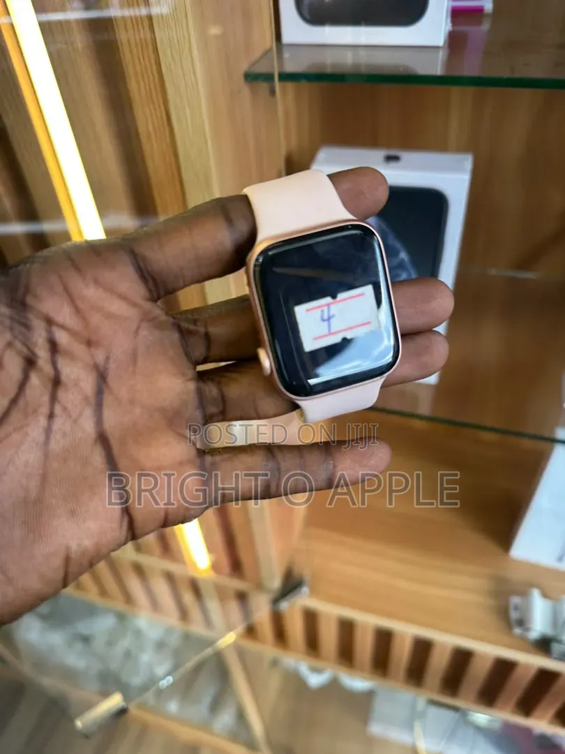 Apple Series 5