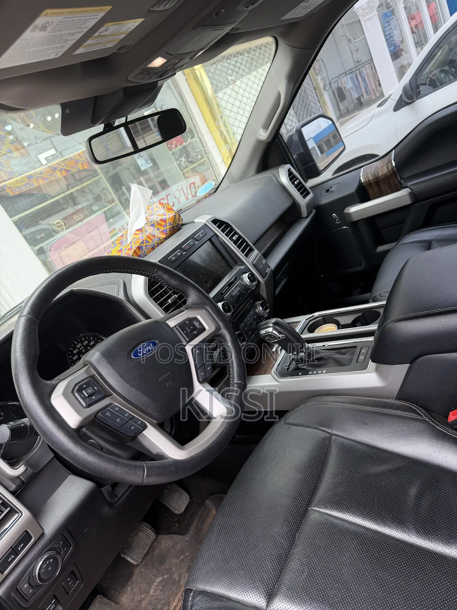Ford F-150 Lariat 4x4 SuperCrew Cab Styleside 5.5 ft. box 145 in. WB Black