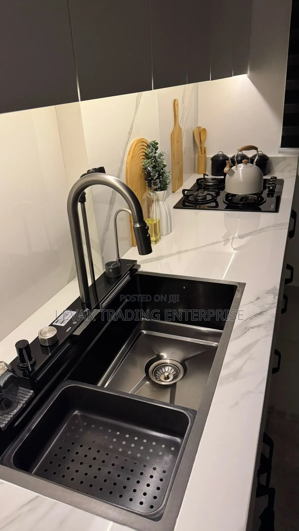 Digital White Kitchen Sink, Pull Out Tap Faucet