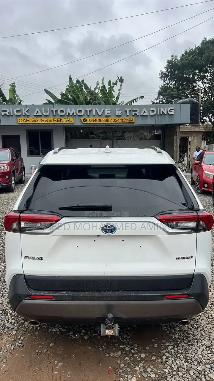 Toyota RAV4 2019 White