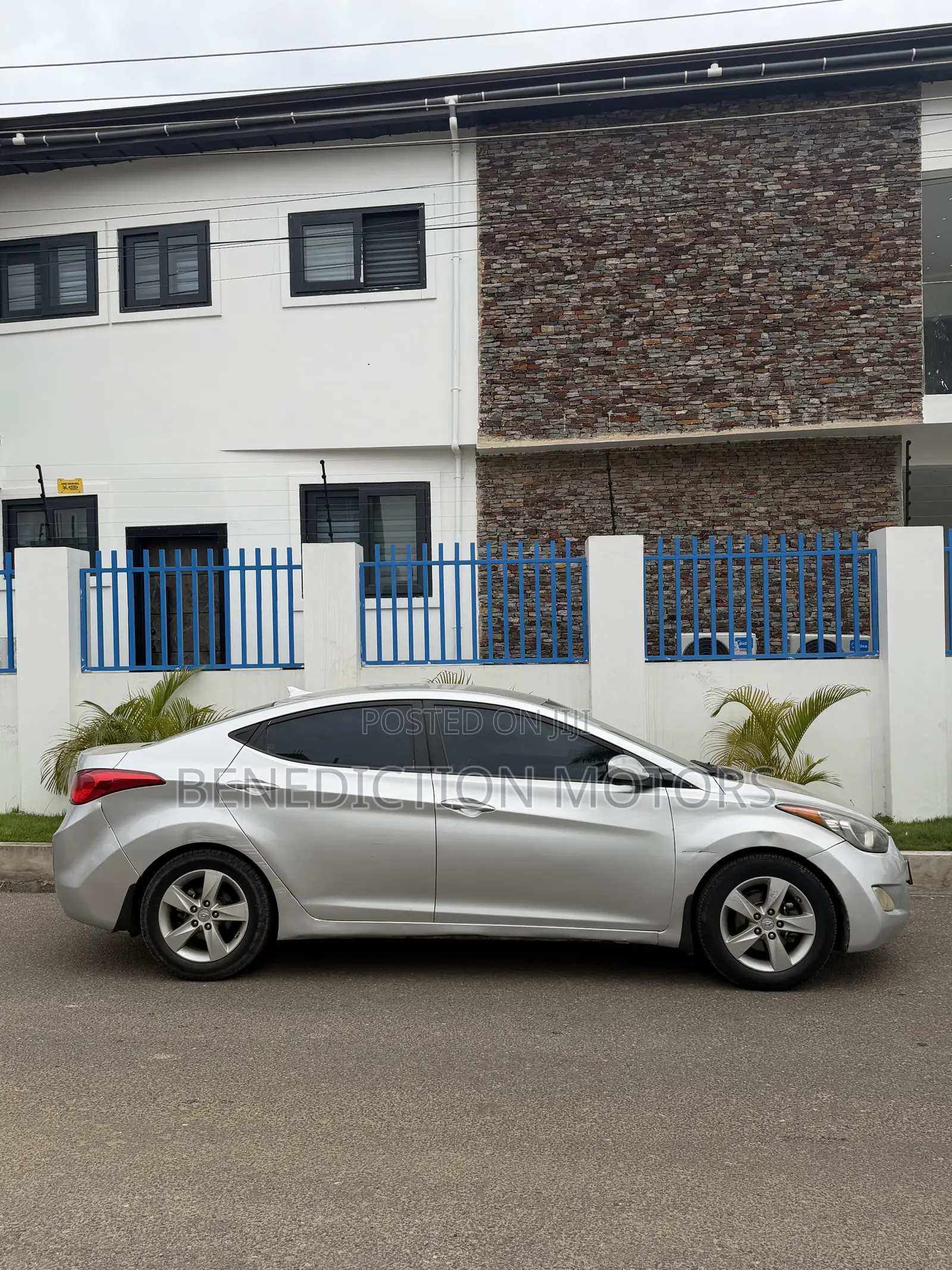 Hyundai Elantra SE 4dr Sedan (1.8L 4cyl 6A) 2014 Silver