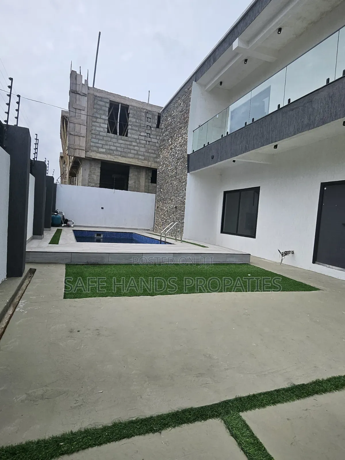 4bdrm House in Trasaco, Accra Metropolitan for sale