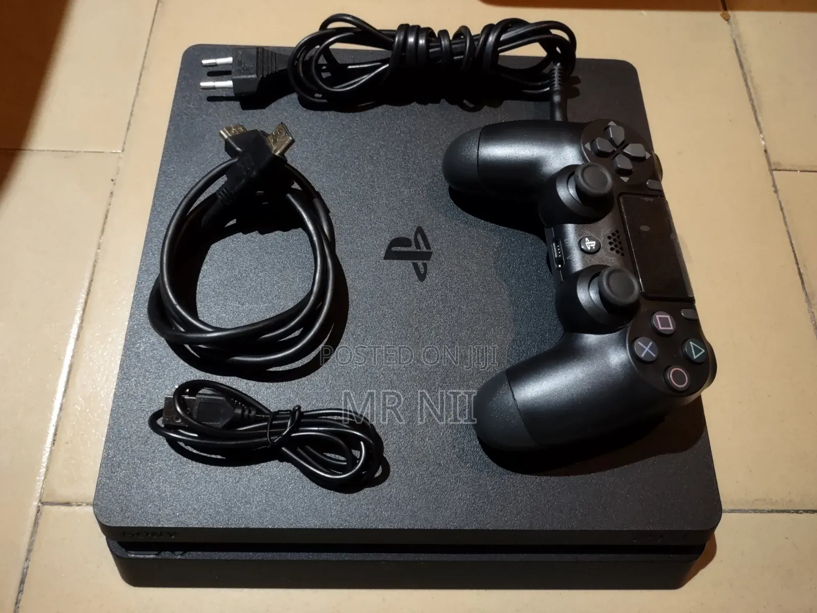Jailbroken PlayStation 4 Slim With 8 Games