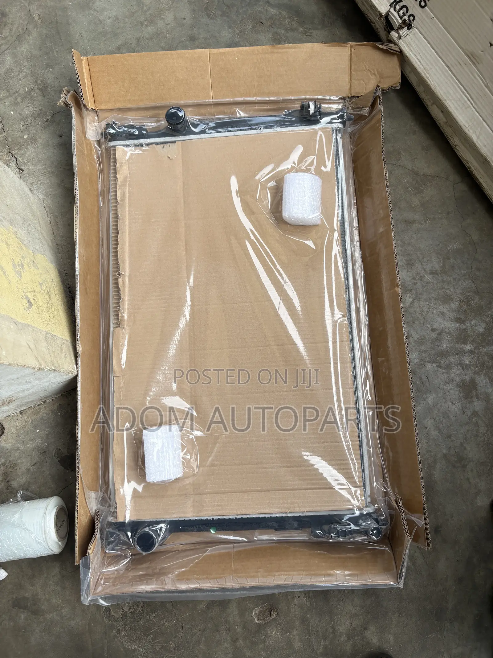 Toyota RAV4 Camry Water Tank Radiator 2018 2019 2020 2021 2022 2023