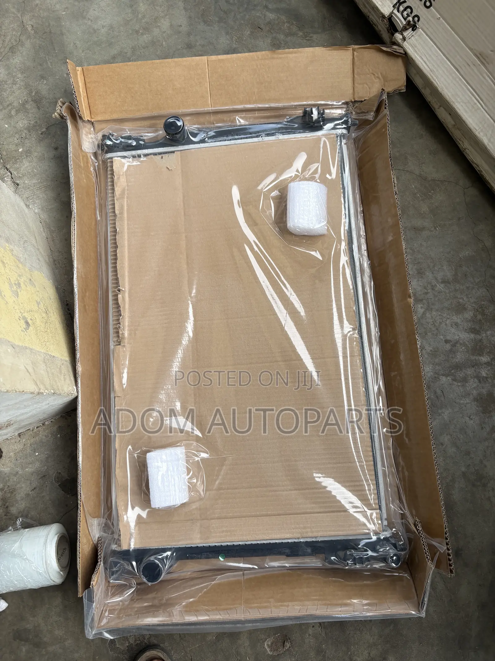 Toyota RAV4 Camry Water Tank Radiator 2018 2019 2020 2021 2022 2023